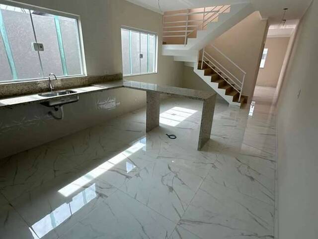 #2298 - Casa para Venda em Cotia - SP