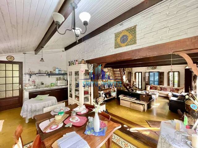 #2450 - Casa para Venda em Embu das Artes - SP