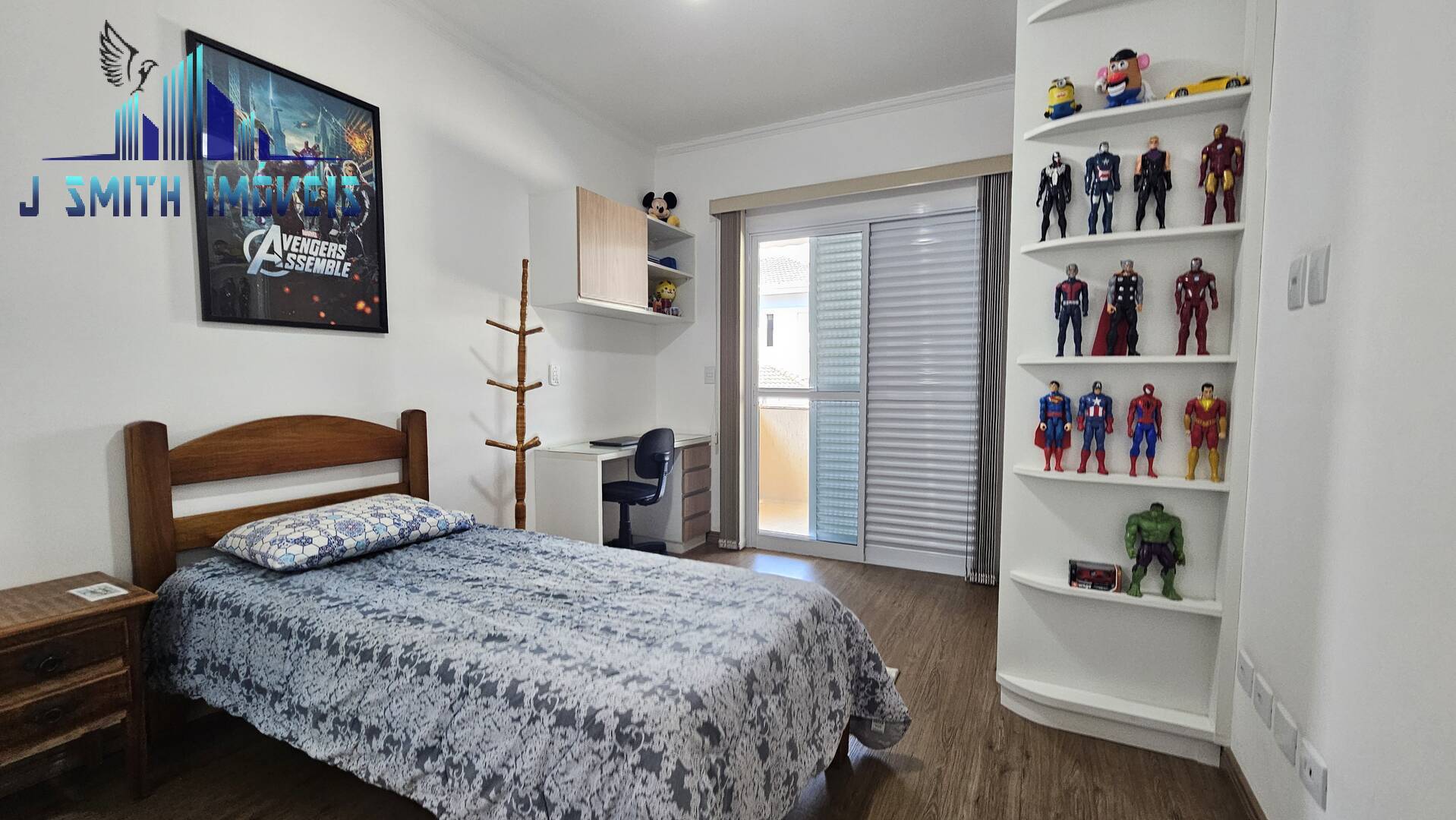 Casa à venda com 3 quartos, 220m² - Foto 3