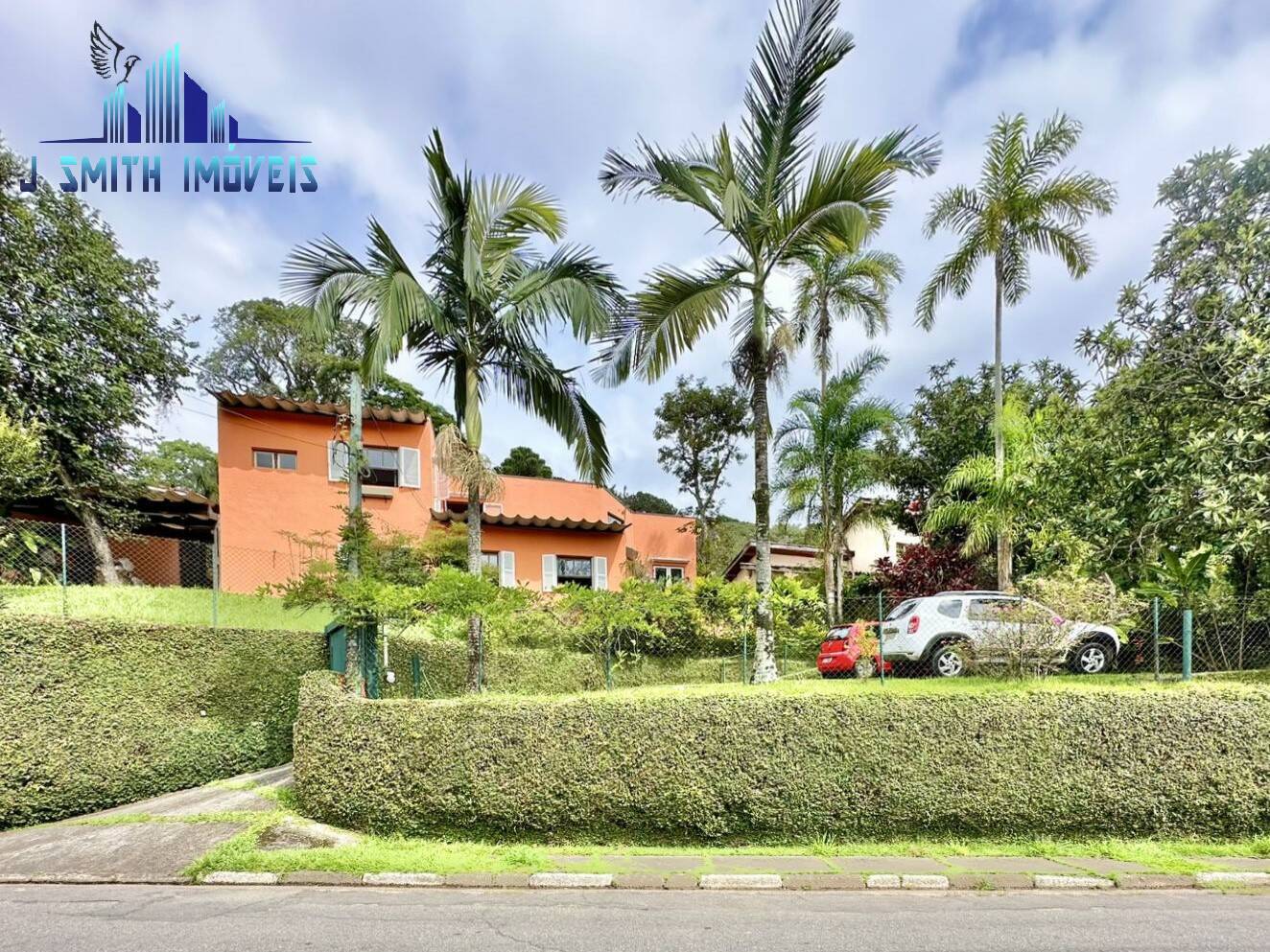 Casa, 4 quartos, 218 m² - Foto 1