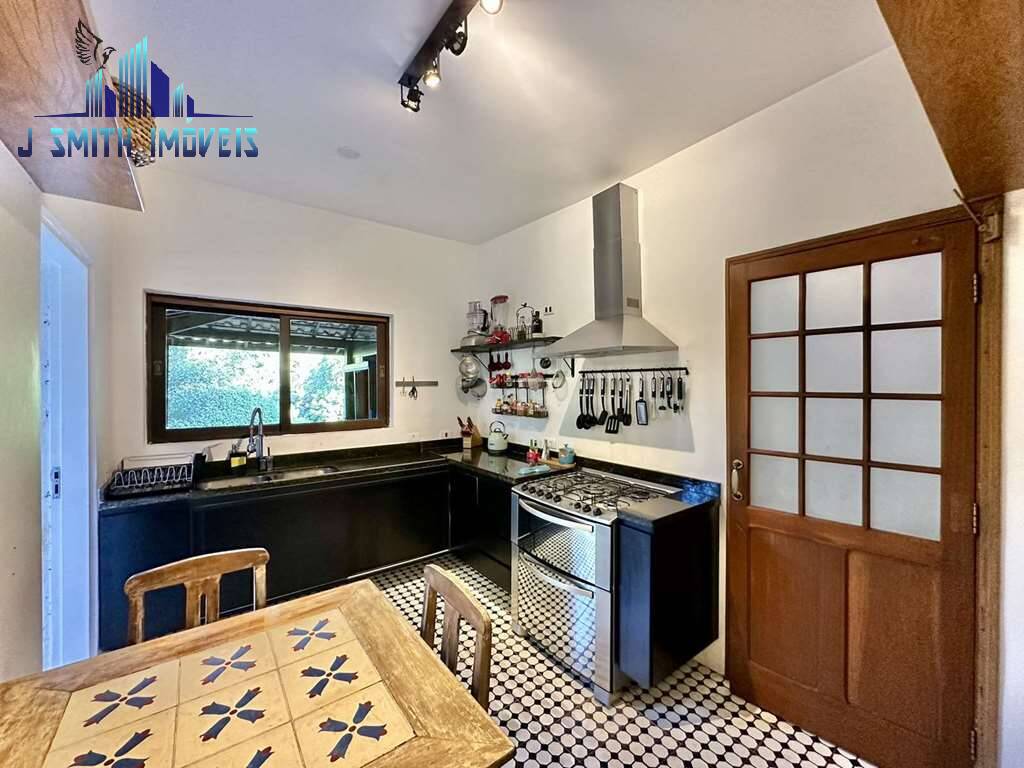 Casa à venda com 3 quartos, 355m² - Foto 15