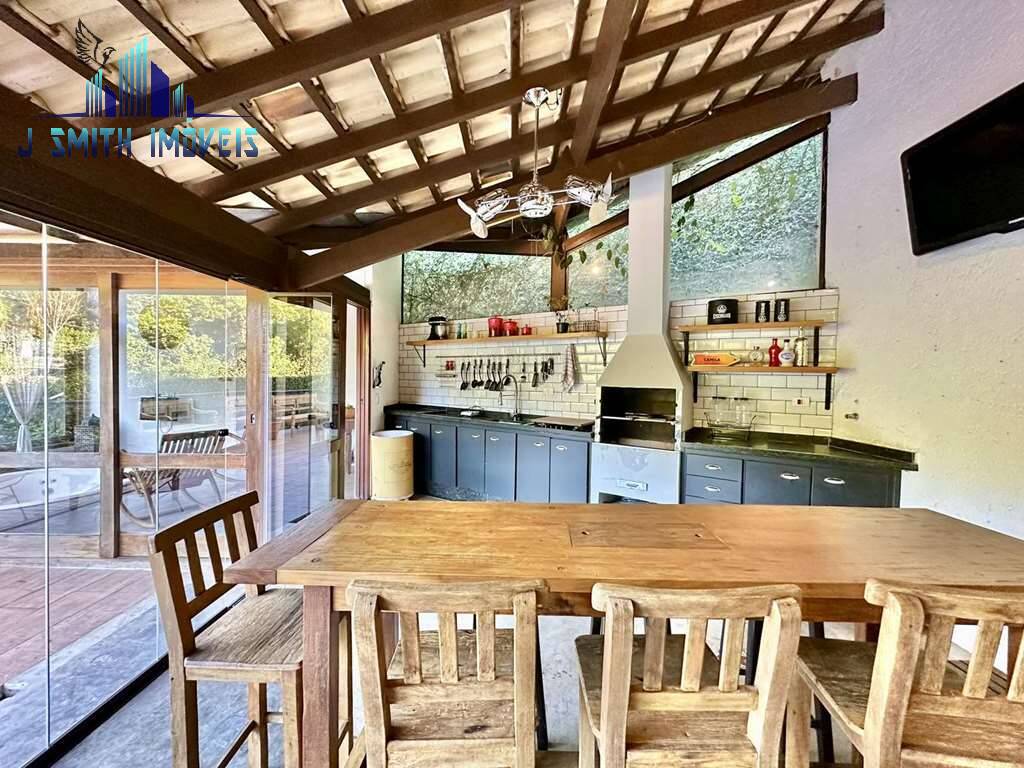 Casa à venda com 3 quartos, 355m² - Foto 22
