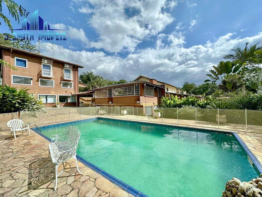 Casa à venda e aluguel com 5 quartos, 650m² - Foto 1