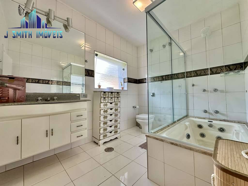 Casa à venda e aluguel com 5 quartos, 650m² - Foto 24