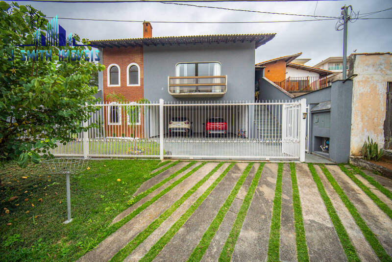 Casa, 3 quartos, 246 m² - Foto 1