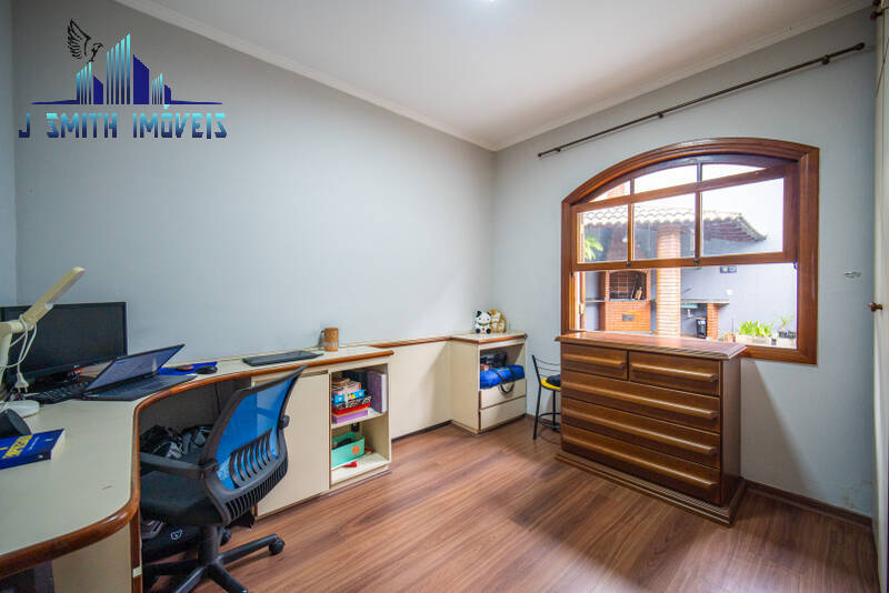 Casa, 3 quartos, 246 m² - Foto 28